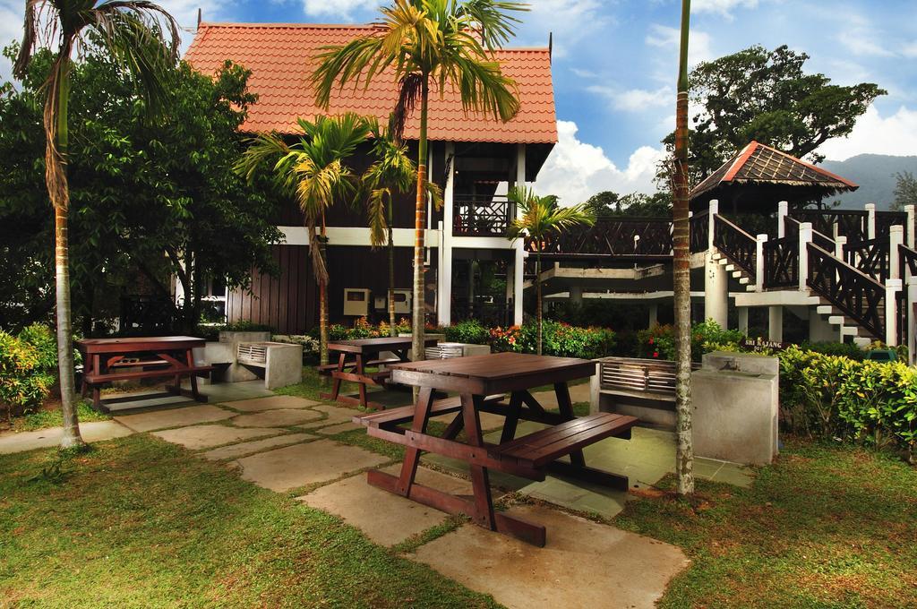Paya Beach Spa & Dive Resort Kampung Genting Extérieur photo
